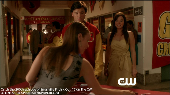 Smallville Season 10 Shield Keri Lynn Pratt Justin Hartley