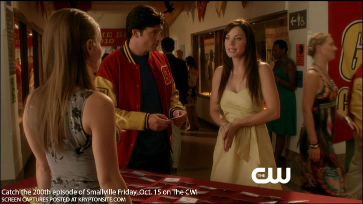 Smallville Season 10 Shield Keri Lynn Pratt Justin Hartley