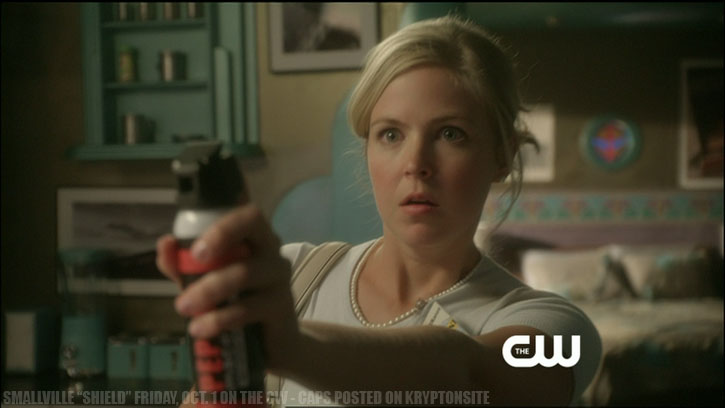 Smallville Season 10 Shield Keri Lynn Pratt Justin Hartley