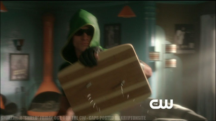 Smallville Season 10 Shield Keri Lynn Pratt Justin Hartley