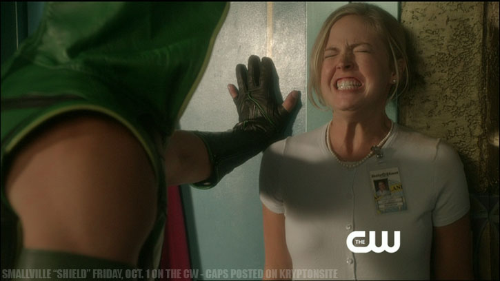 Smallville Season 10 Shield Keri Lynn Pratt Justin Hartley