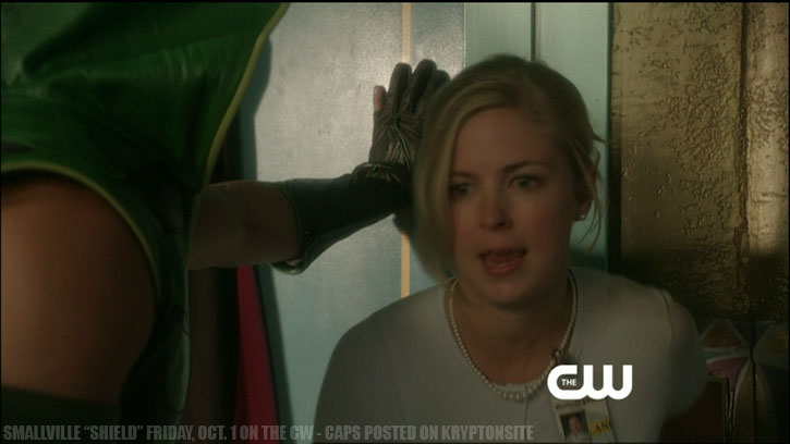 Smallville Season 10 Shield Keri Lynn Pratt Justin Hartley