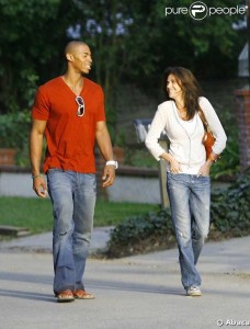 198981-teri-hatcher-se-promene-avec-mehcad-637x0-3