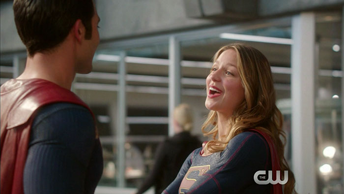 Supergirl: Screencaps From The Latest Season 2 Trailer - With Superman